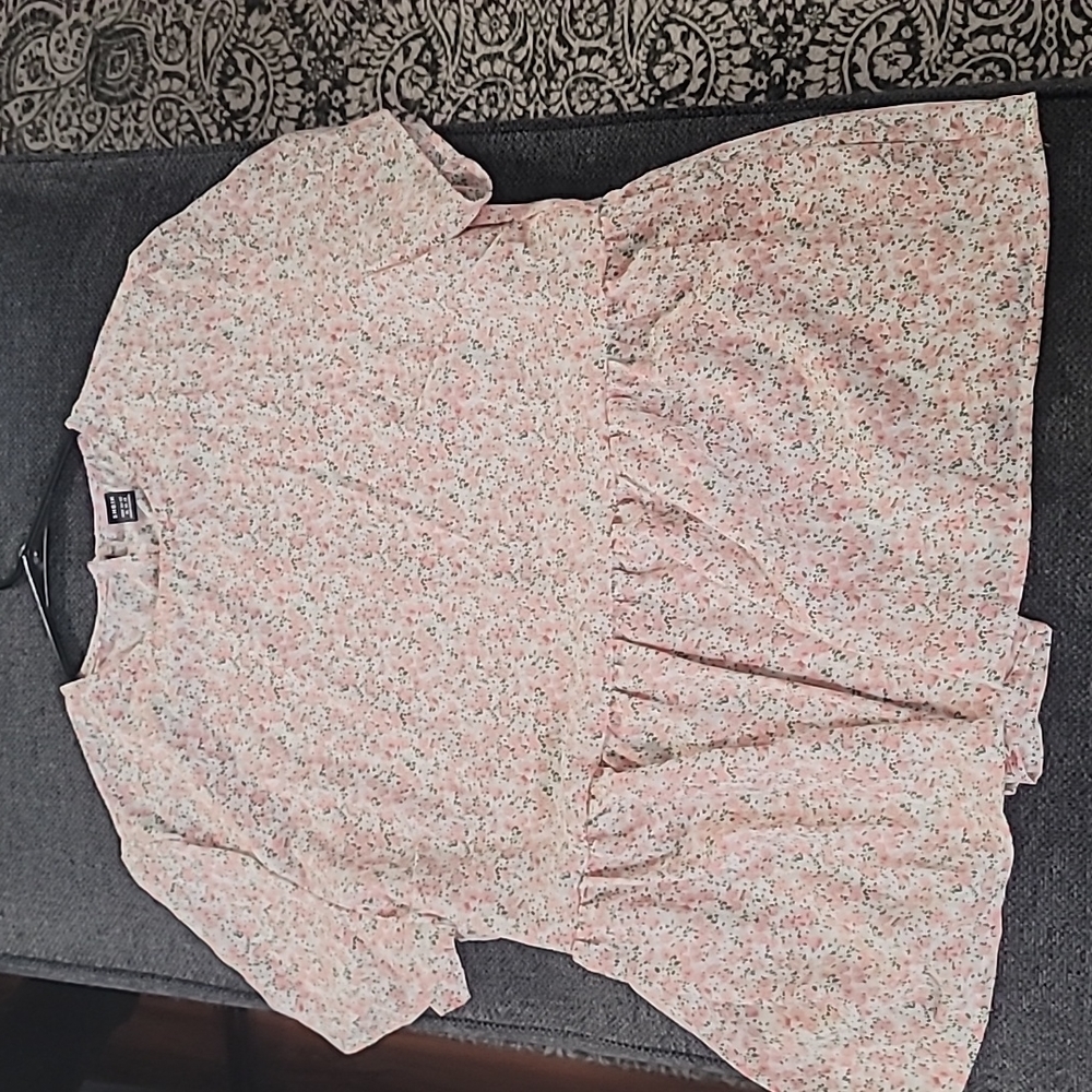 Cute peplum floral